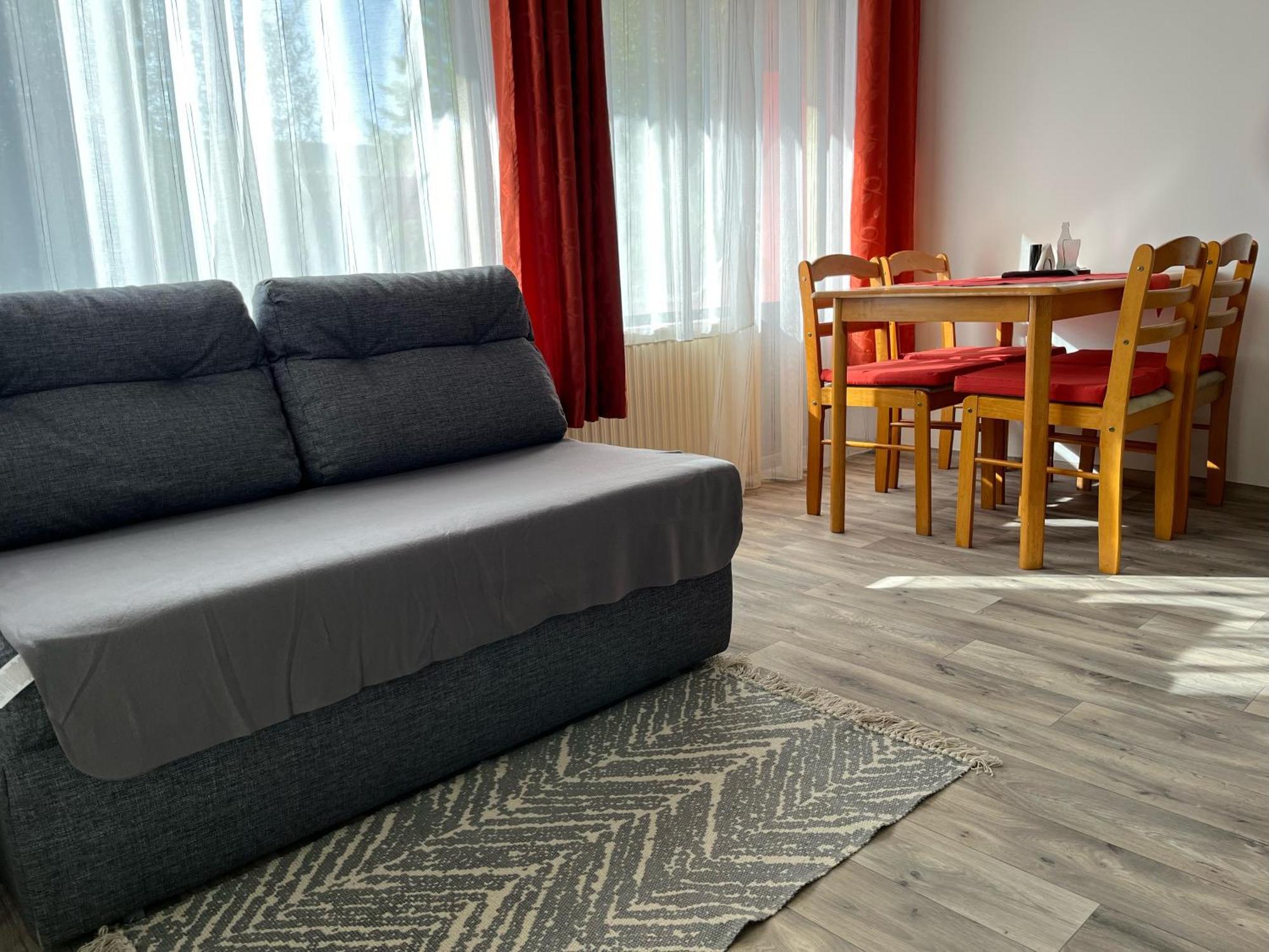 Centr00M Apartman Dunafoldvar Exterior photo